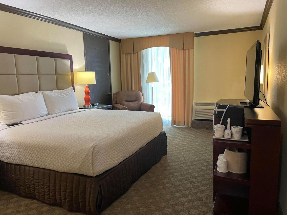 Wingate Houston Near Nrg Park/Medical Center Hotel Exterior photo