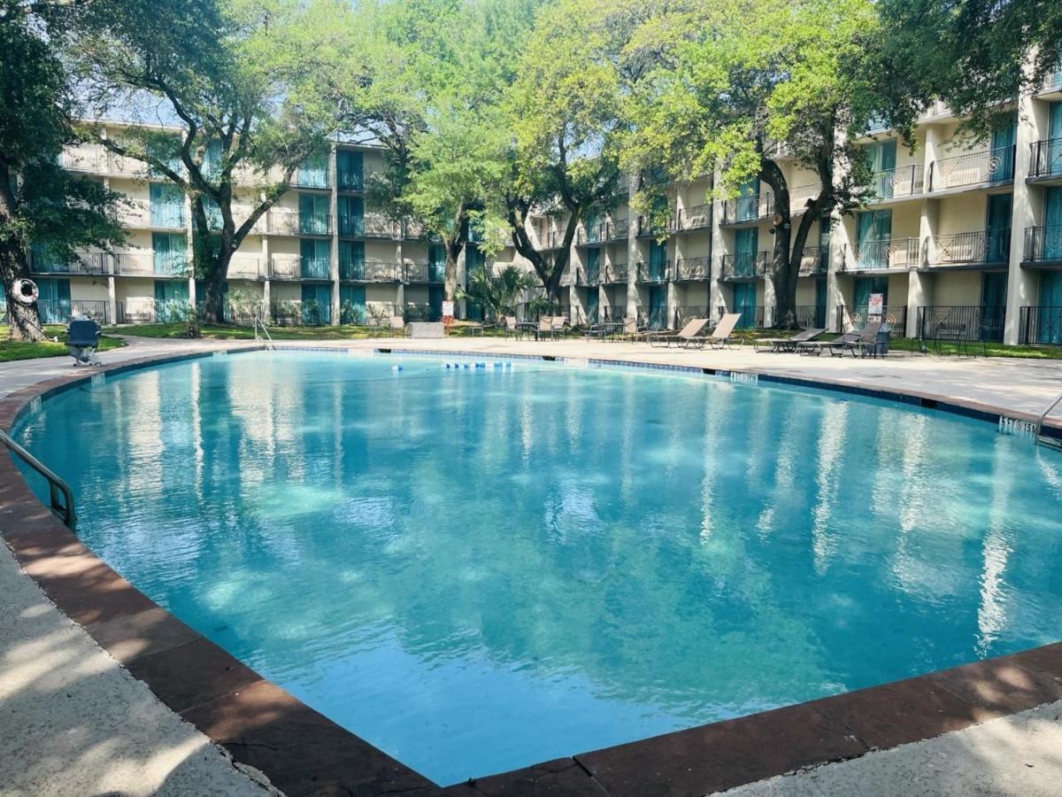 Wingate Houston Near Nrg Park/Medical Center Hotel Exterior photo